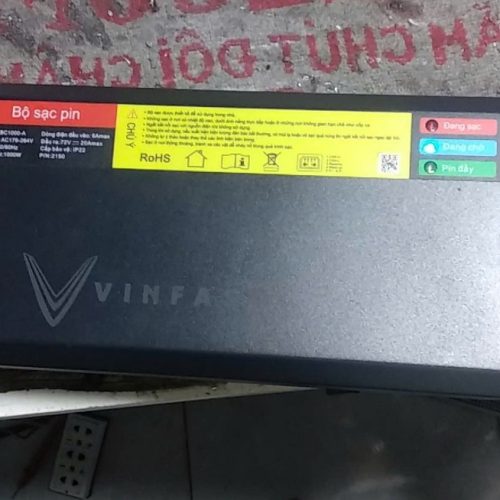 Sửa bộ sạc xe máy điện vinfast 1000w không lên nguồn (5)